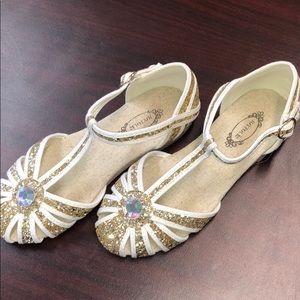 Joyfolie Gold Shoes Youth Size 2